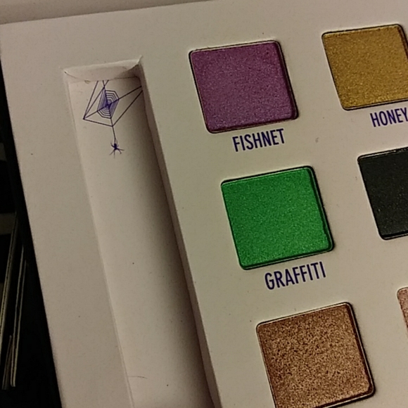 💜Urban Decay Sadow Box w/ Box + Primer!! - Picture 7 of 7